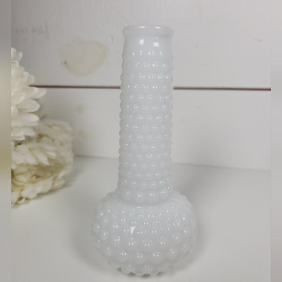 Vintage White Milk Glass Hobnail Vase- Bud Vase- Jeannie Vase-Farmhouse, Cottage - Picture 2 of 7